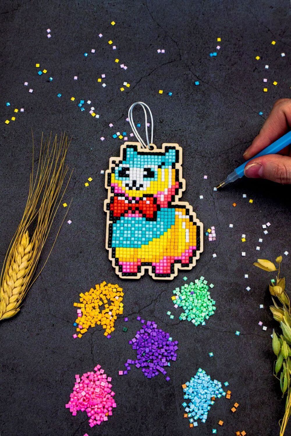 5D Diamond Painting 12.5x12.5 cm | Pendant Lama Curly | Wooden Base (U22e) – Diamond painting | Varvikas.Shop