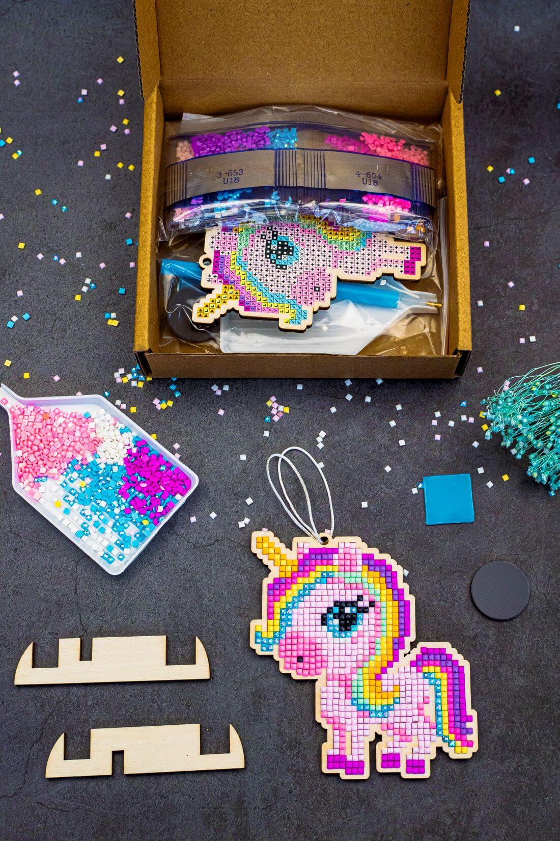 5D Diamond Painting 12.5x12.5 cm | Pendant Magic rainbow | Wooden Base (U18e) – Diamond painting | Varvikas.Shop