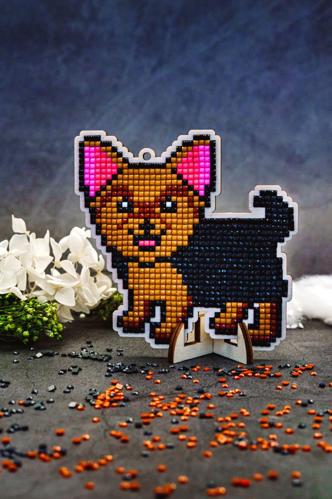 5D Diamond Painting 12.5x12.5 cm | Pendant York Nikas | Wooden Base (U12e) – Diamond painting | Varvikas.Shop