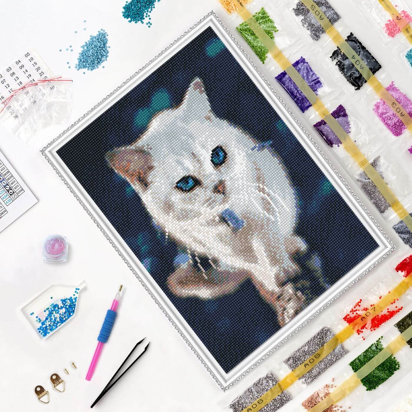 5D Diamond Painting 30x40 cm | Blue - eyed fluffy kitten (LE126e) – Diamond painting | Varvikas.Shop
