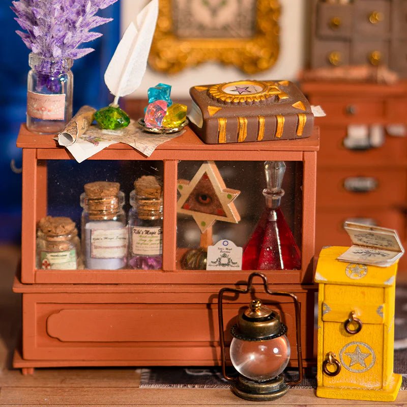 DIY Miniature House Kit (RoomBox) | Kiki's Magic Emporium (RB016e) – Roombox | Varvikas.Shop