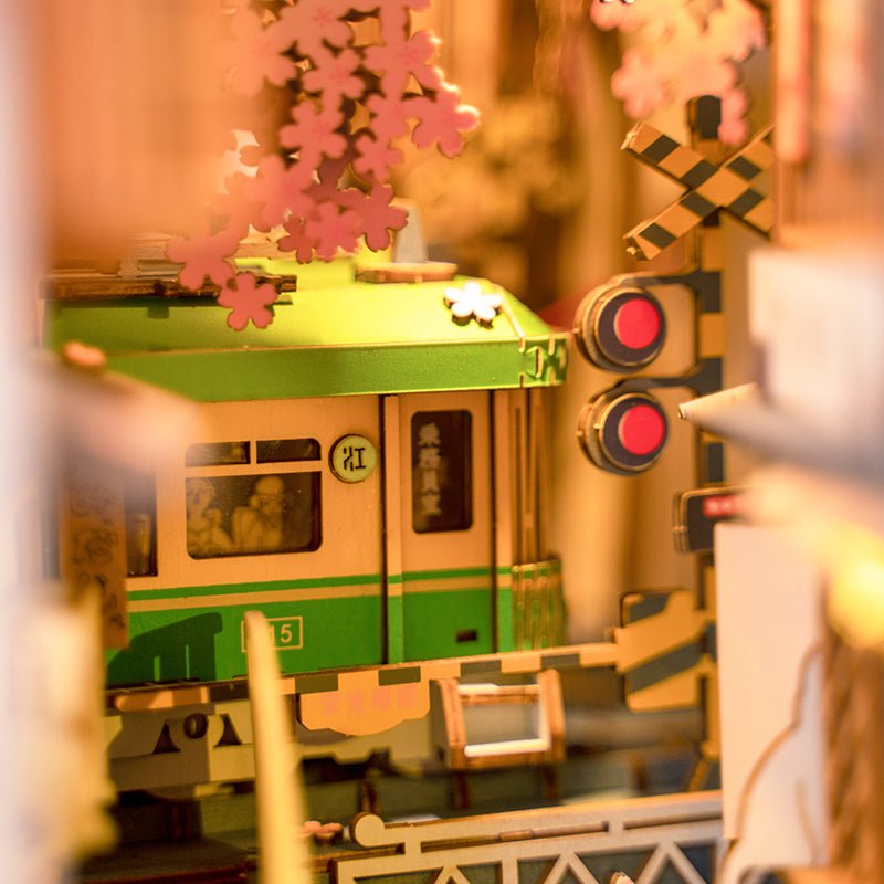 DIY Miniature House Kit (RoomBox) | Sakura Densya (RDS009e) – Roombox | Varvikas.Shop