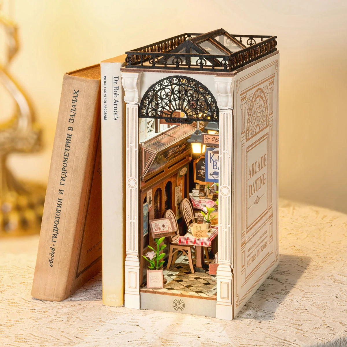 DIY Miniature House Kit (RoomBox), Arcade Dating (TGB10e)