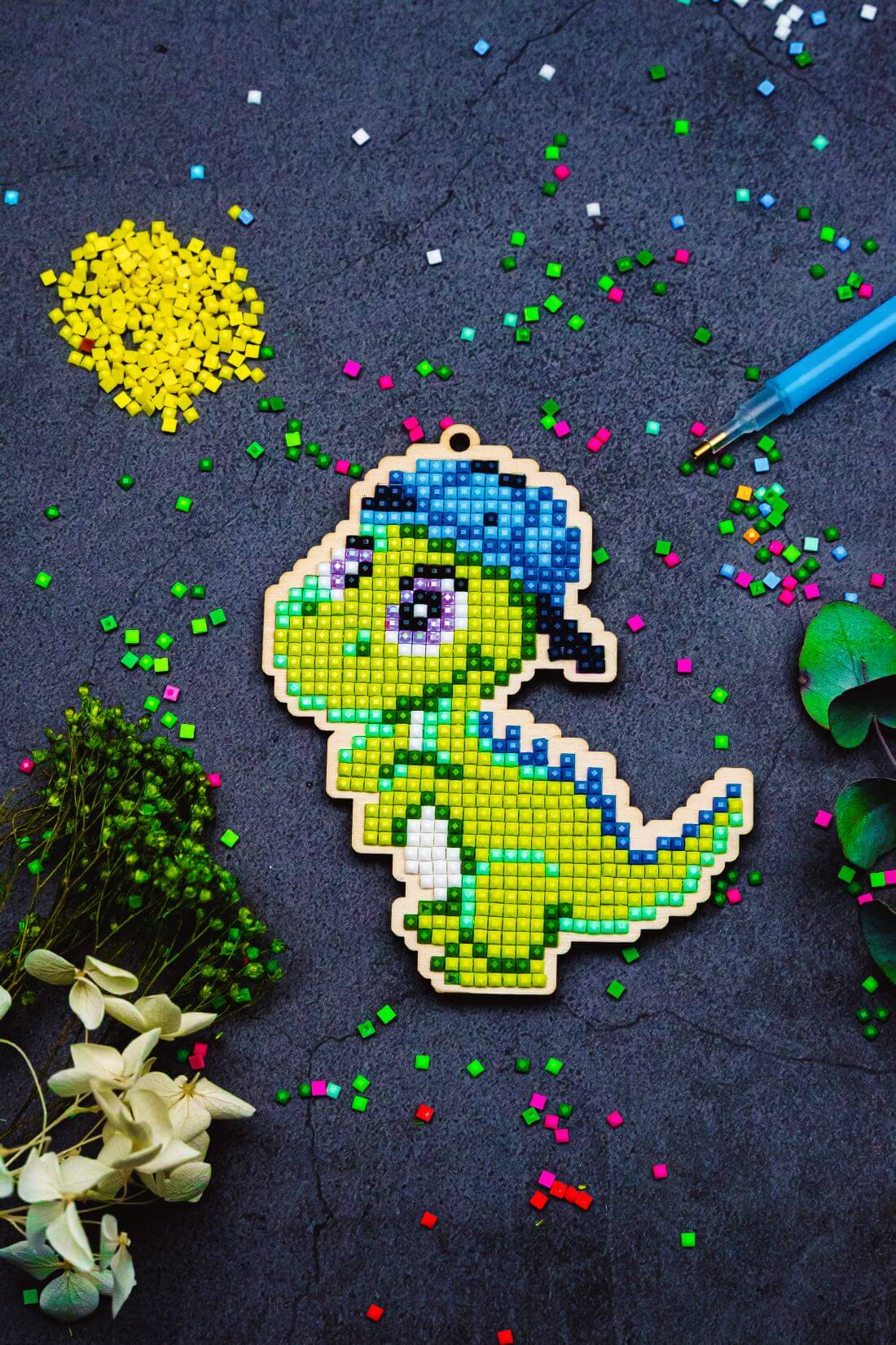 5D Diamond Painting 12.5x12.5 cm | Pendant Dinosaur Dandy | Wooden Base (U19e) – Diamond painting | Varvikas.Shop
