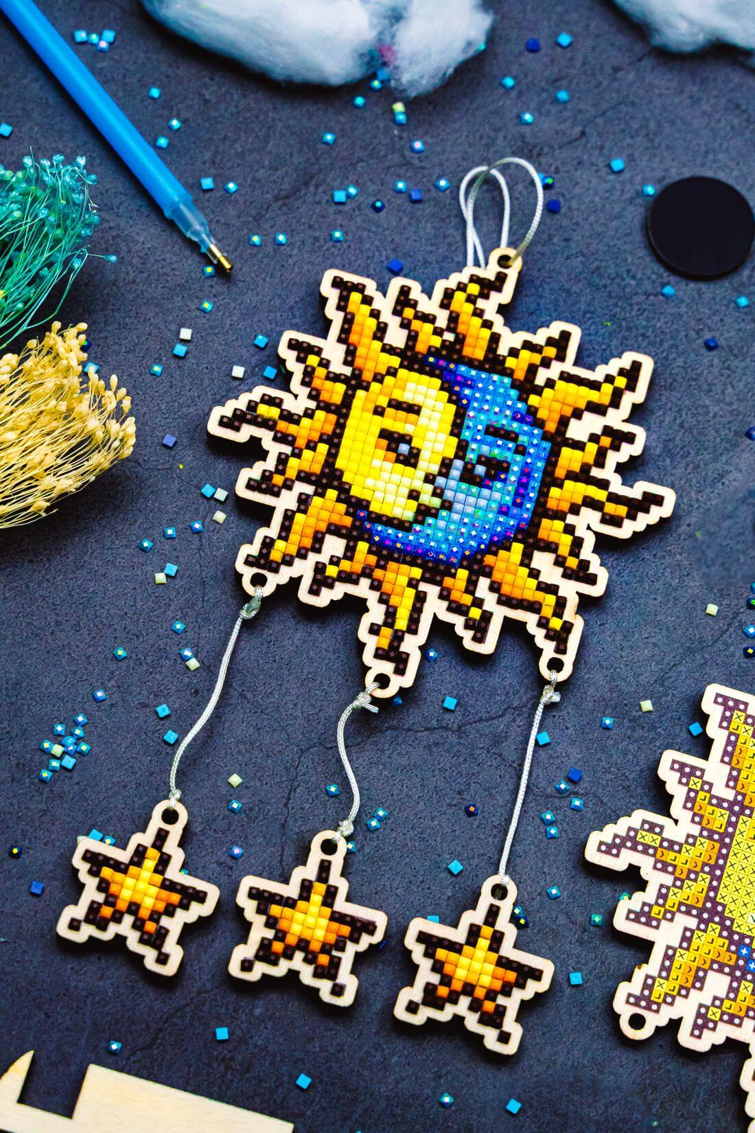 5D Diamond Painting 12.5x12.5 cm | Pendant Dream catcher Sun and Moon | Wooden Base (U24e) – Diamond painting | Varvikas.Shop