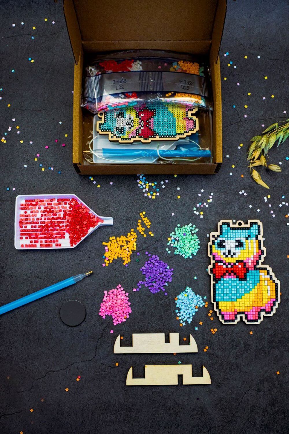 5D Diamond Painting 12.5x12.5 cm | Pendant Lama Curly | Wooden Base (U22e) – Diamond painting | Varvikas.Shop