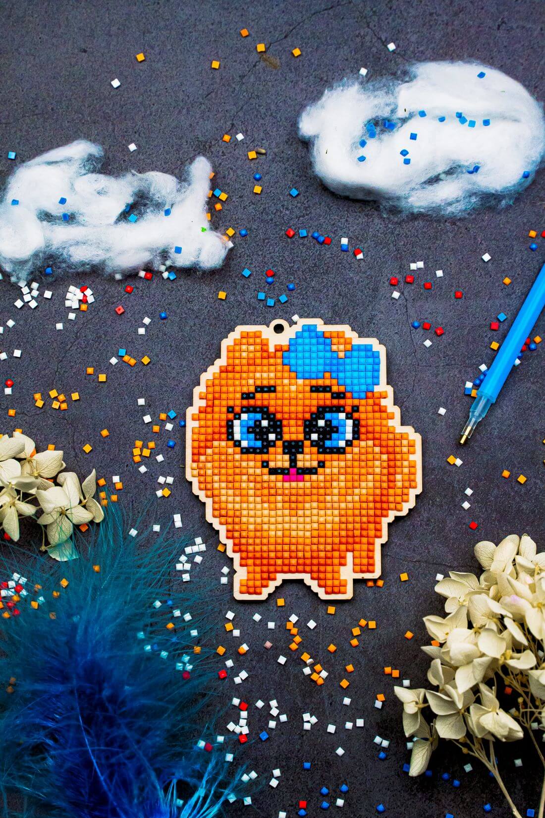 5D Diamond Painting 12.5x12.5 cm | Pendant Red spits | Wooden Base (U14e) – Diamond painting | Varvikas.Shop