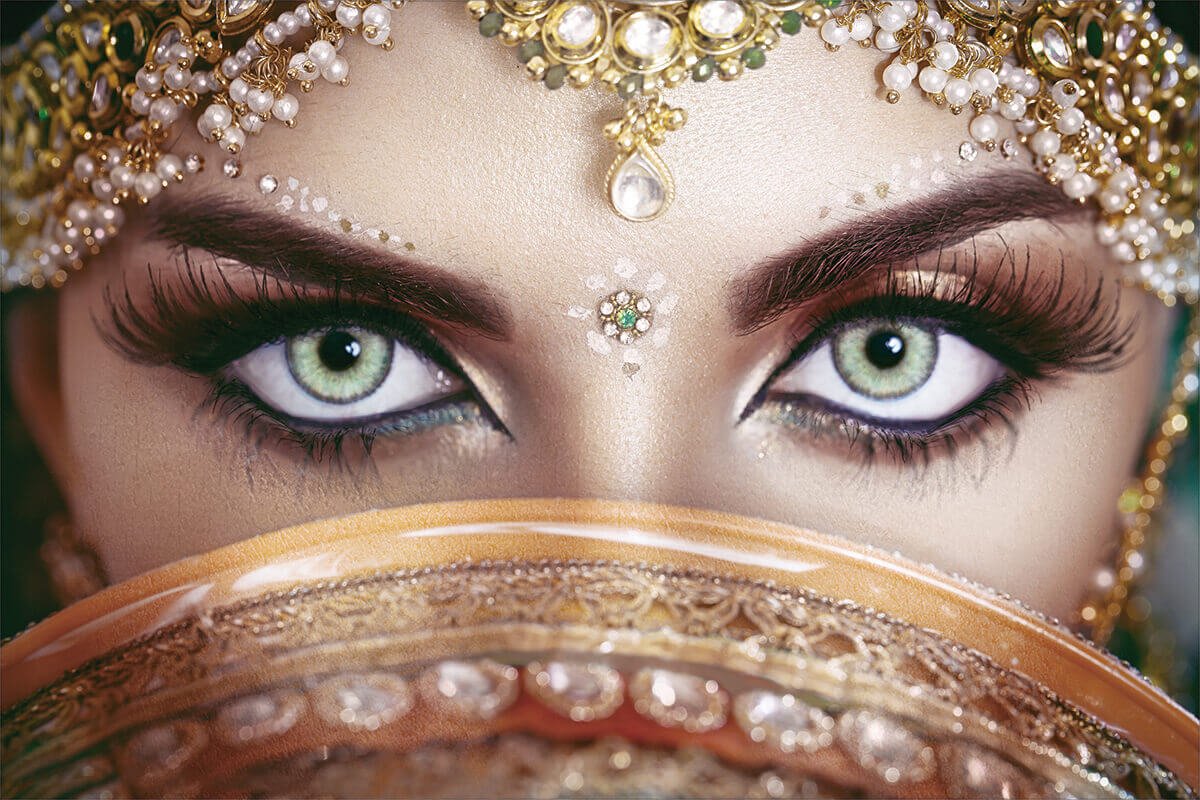 5D Diamond Painting 50x65 cm | Eastern Eyes (LMC016e) – Diamond painting | Varvikas.Shop