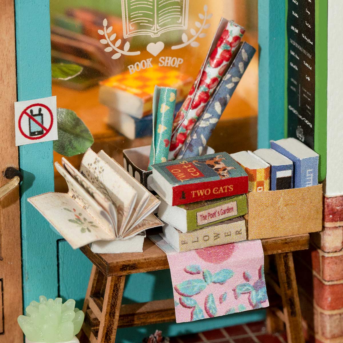 DIY Miniature House Kit (RoomBox) | Free Time Bookshop (RDS001e) – Roombox | Varvikas.Shop