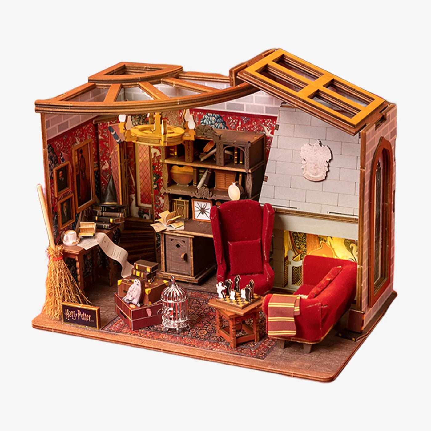 DIY Miniature House Kit (RoomBox), Gryffindor Common Room (1621) – Roombox | Varvikas