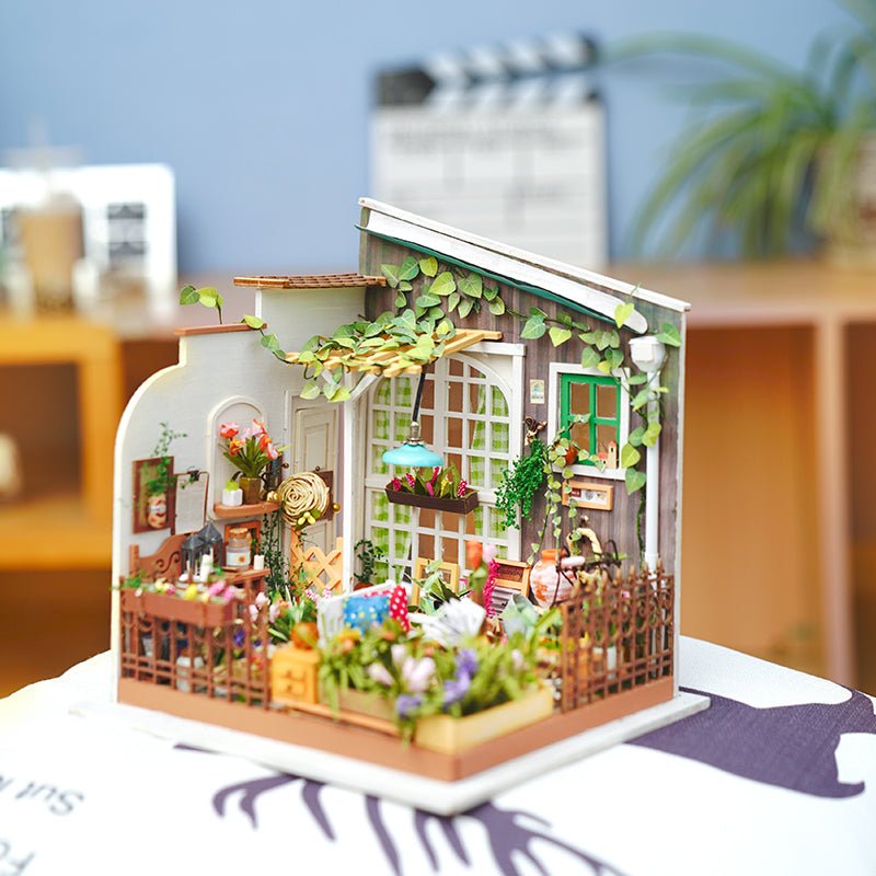 DIY Miniature House Kit (RoomBox) | Miller's Flower House (RB007e) – Roombox | Varvikas.Shop